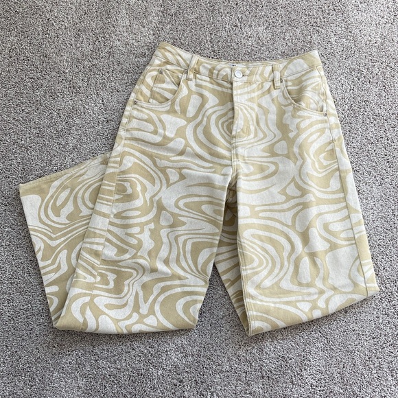 Tiger Mist • Sergio Tan and White Swirl Print Straight Leg Jeans - Picture 1 of 16